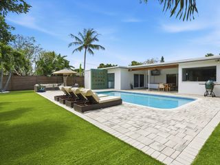 9744 Dahlia Avenue, Palm Beach Gardens, FL 33410