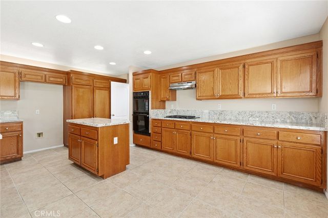 24063 Fuschia Court, Murrieta, CA 92562