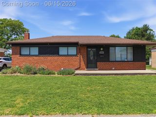 32155 Dover Avenue, Warren, MI 48088
