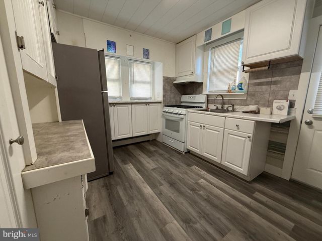 930 TAPPAN ST, Forked River, NJ 08731