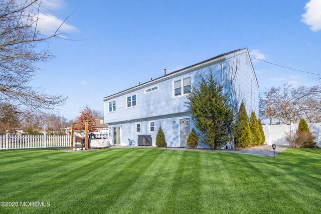 1029 Lucy Lane, Toms River, NJ 08753