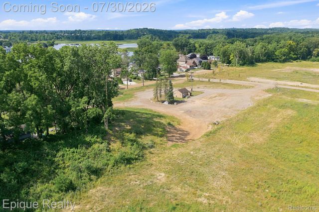 2790 Park Ridge Road, White Lake Charter Township, MI 48386