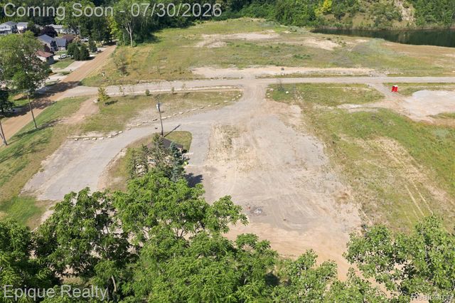 2790 Park Ridge Road, White Lake Charter Township, MI 48386