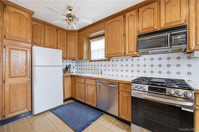 20 77th Street, Brooklyn, NY 11209