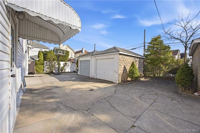 20 77th Street, Brooklyn, NY 11209