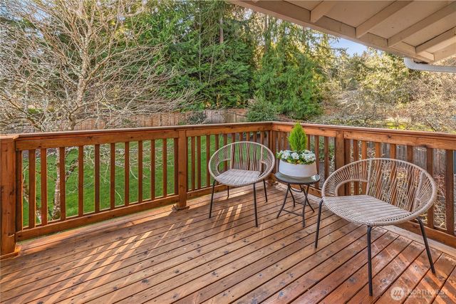 23039 SE 37th Street, Sammamish, WA 98075