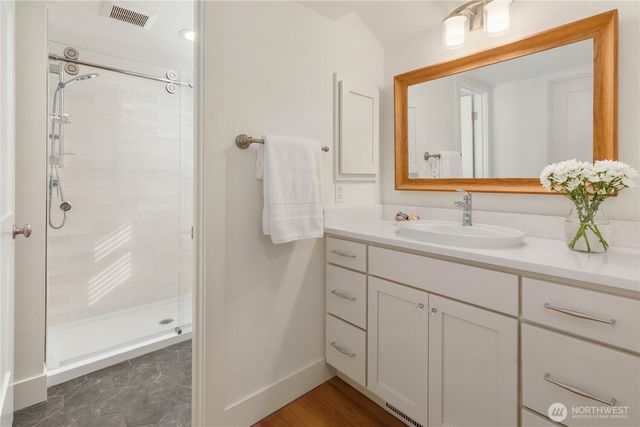 23039 SE 37th Street, Sammamish, WA 98075