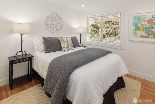 23039 SE 37th Street, Sammamish, WA 98075