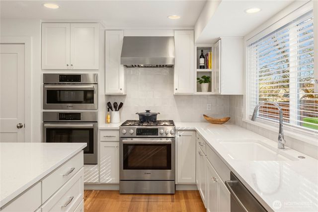 23039 SE 37th Street, Sammamish, WA 98075