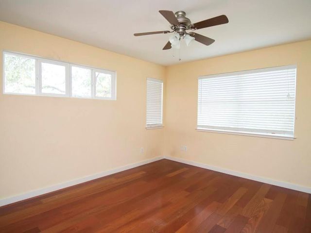 1906 Woodland Ave A, Austin, TX 78741