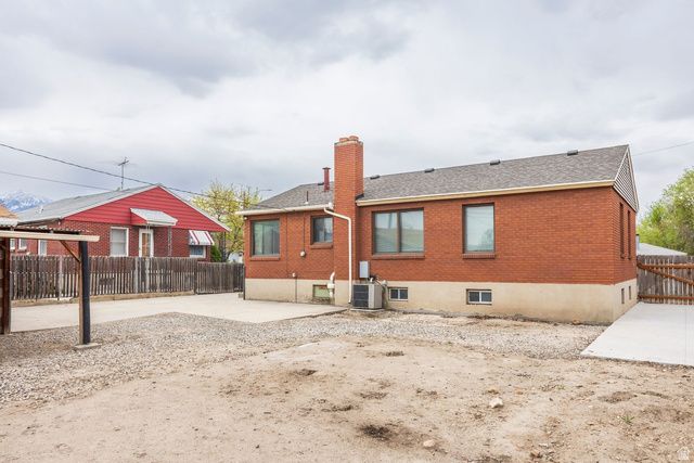 138 W 5818 S, Murray, UT 84107