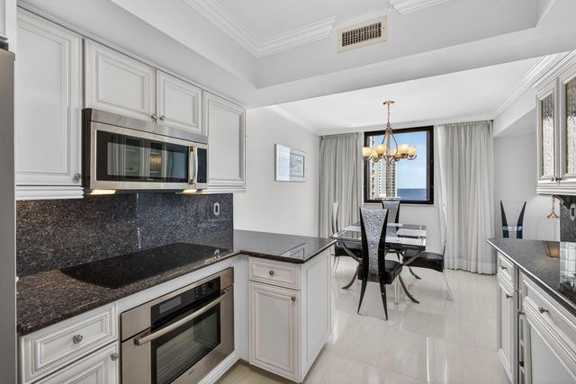 5380 N Ocean Drive 12e, Singer Island, FL 33404