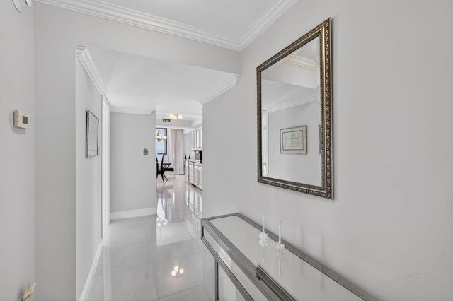 5380 N Ocean Drive 12e, Singer Island, FL 33404