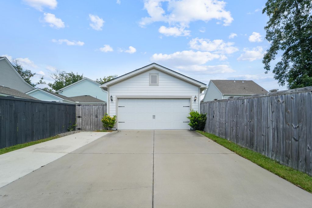 Image 54 of property listing at 1806 Swing Lane, Johns Island, SC 29455