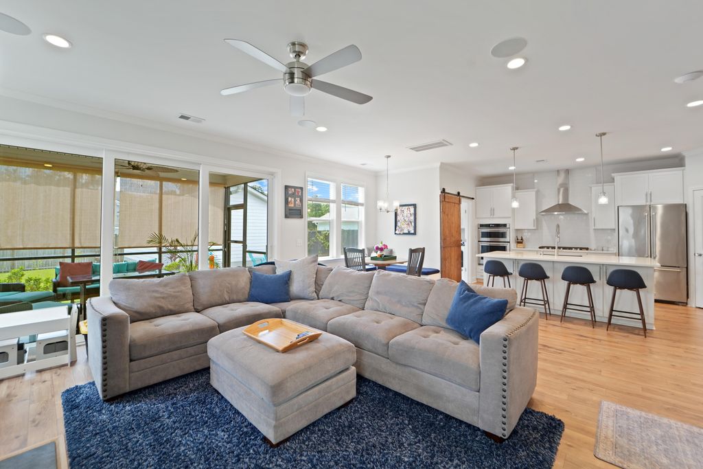 Image 8 of property listing at 1806 Swing Lane, Johns Island, SC 29455