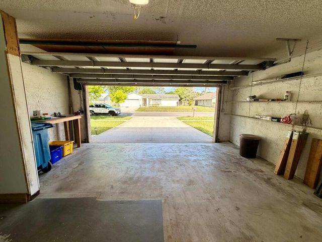 147 Sunflower Circle, Royal Palm Beach, FL 33411