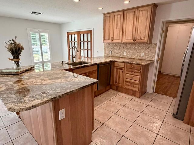 147 Sunflower Circle, Royal Palm Beach, FL 33411