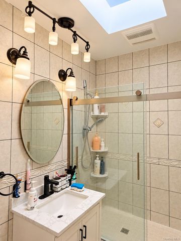 14742 72nd Avenue 191B, Flushing, NY 11367