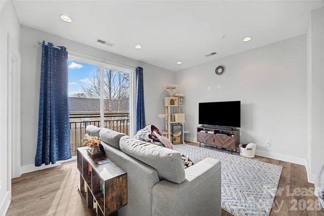 840 E 18th Street C, Charlotte, NC 28205