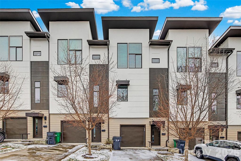 840 E 18th Street C, Charlotte, NC 28205