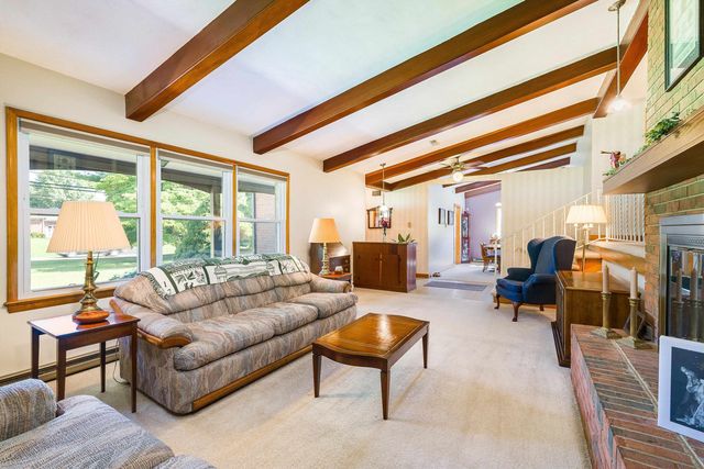 636 ROSSER AVE, Waynesboro, VA 22980
