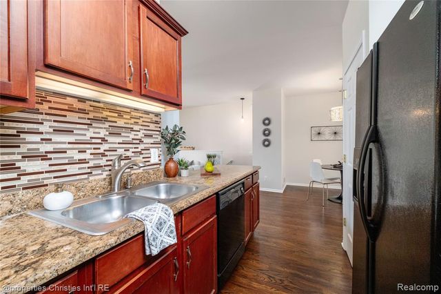 25558 Portico Lane, Novi, MI 48375