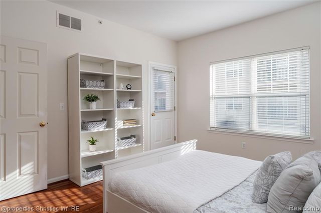 25558 Portico Lane, Novi, MI 48375