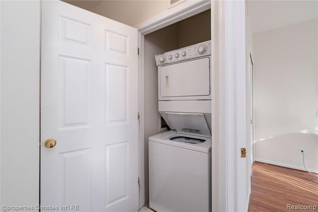 25558 Portico Lane, Novi, MI 48375