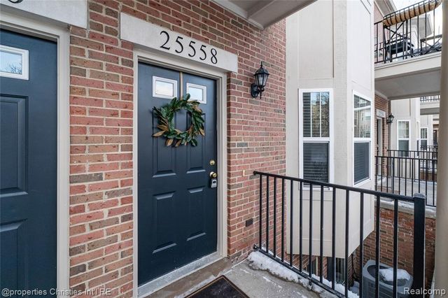 25558 Portico Lane, Novi, MI 48375