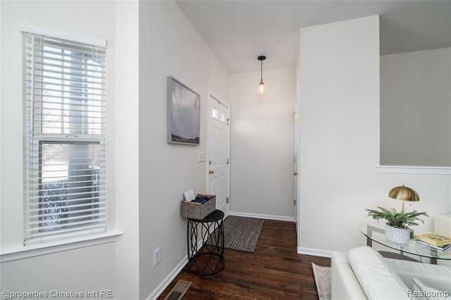 25558 Portico Lane, Novi, MI 48375