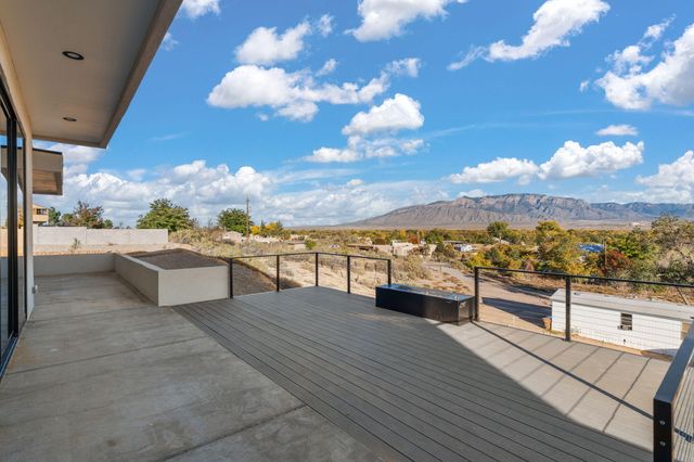 1215 Coronado Road, Corrales, NM 87048