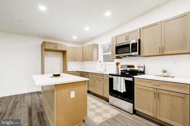 904 S CHESTER RD, West Chester, PA 19382