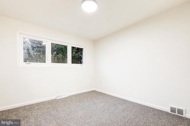 904 S CHESTER RD, West Chester, PA 19382
