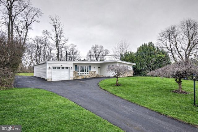 904 S CHESTER RD, West Chester, PA 19382