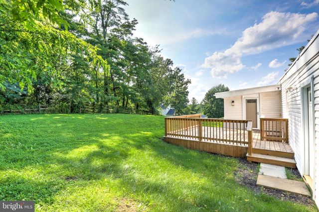904 S CHESTER RD, West Chester, PA 19382