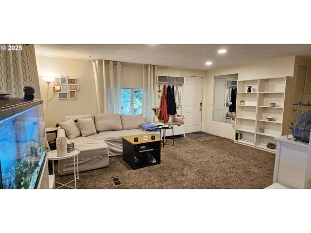 32700 Se LEEWOOD Ln 41, Boring, OR 97009