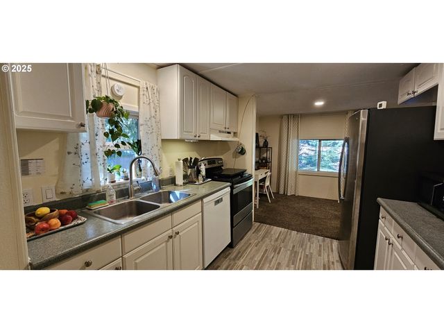 32700 Se LEEWOOD Ln 41, Boring, OR 97009