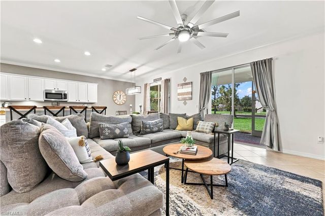 14658 Fern Lake CT, Naples, FL 34114