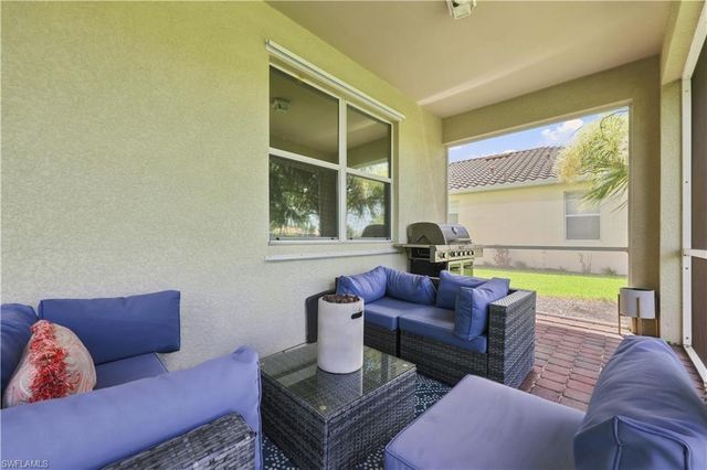 14658 Fern Lake CT, Naples, FL 34114
