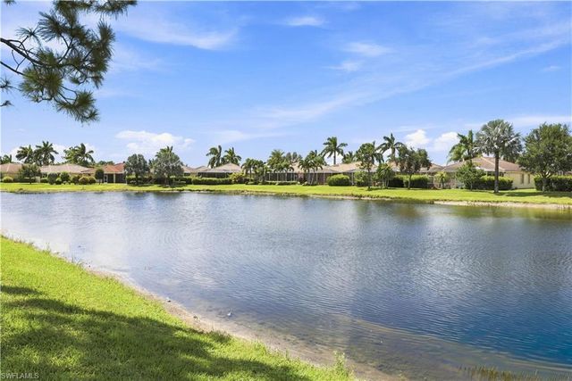 14658 Fern Lake CT, Naples, FL 34114