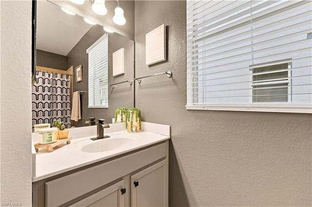 14658 Fern Lake CT, Naples, FL 34114