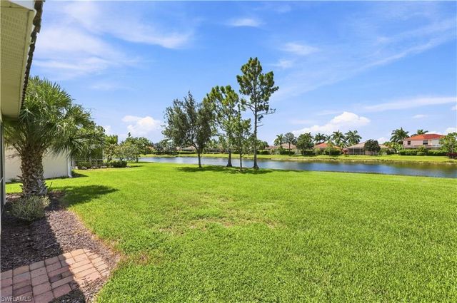 14658 Fern Lake CT, Naples, FL 34114