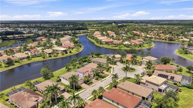 14658 Fern Lake CT, Naples, FL 34114