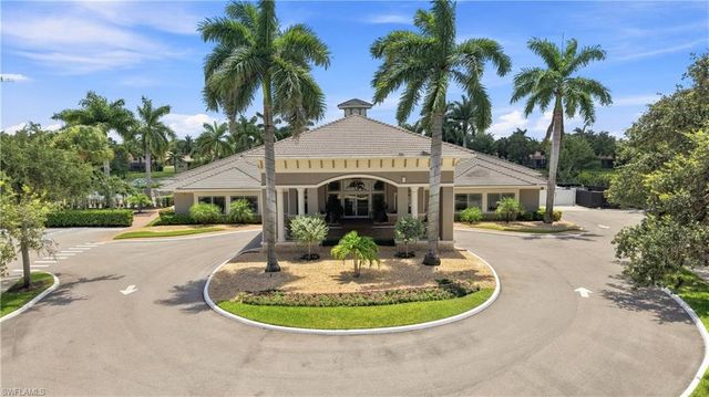 14658 Fern Lake CT, Naples, FL 34114