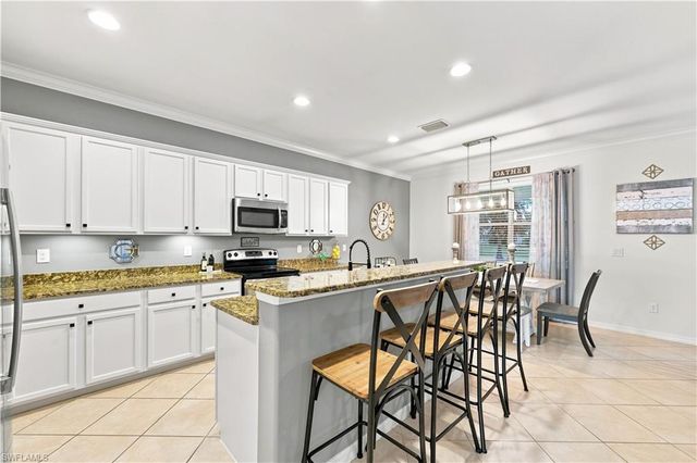 14658 Fern Lake CT, Naples, FL 34114