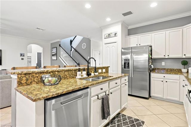 14658 Fern Lake CT, Naples, FL 34114