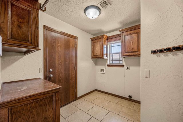 11249 NE Jere Layne, Elgin, OK 73538
