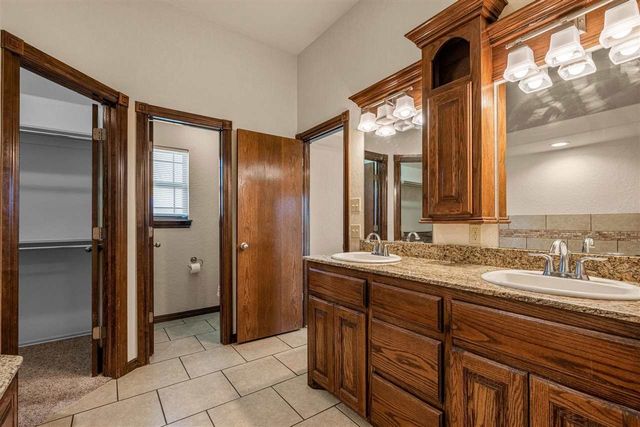 11249 NE Jere Layne, Elgin, OK 73538