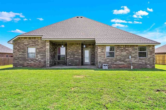 11249 NE Jere Layne, Elgin, OK 73538