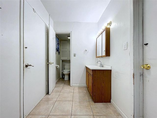 1002 BAY BREEZE TERRACE, Largo, FL 33770